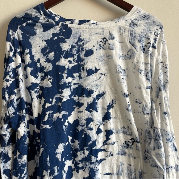 Akemi + Kin Graffito Tee - Picture 10 of 13